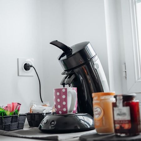 Appartement Neuf, Moderne Et Confortable! Ernée Buitenkant foto