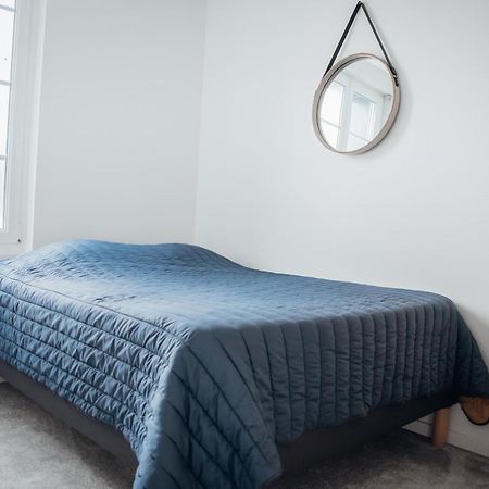 Appartement Neuf, Moderne Et Confortable! Ernée Buitenkant foto