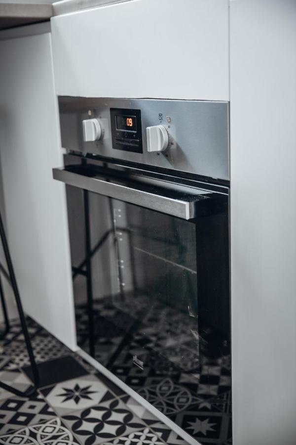 Appartement Neuf, Moderne Et Confortable! Ernée Buitenkant foto